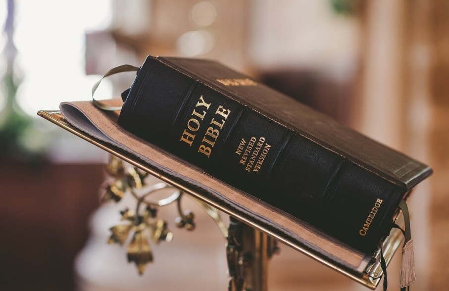 Picture of the Holy Bible - A New Revised Standard Version: by stempow, pixabay